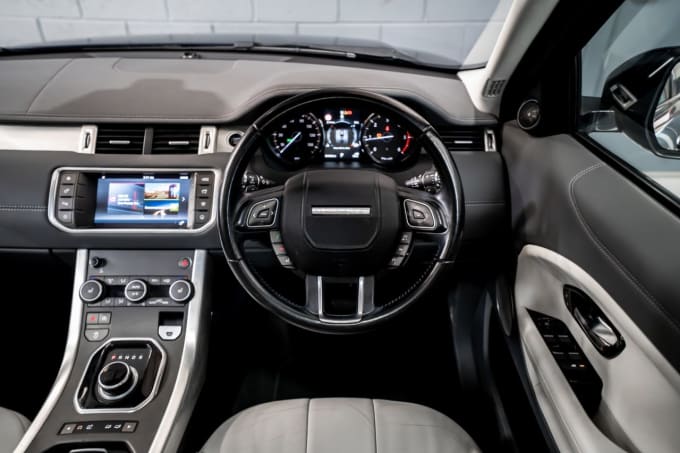 2025 Land Rover Range Rover Evoque