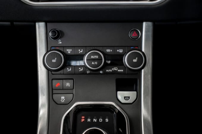 2025 Land Rover Range Rover Evoque
