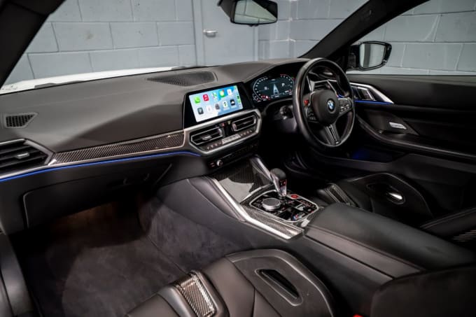 2025 BMW M4