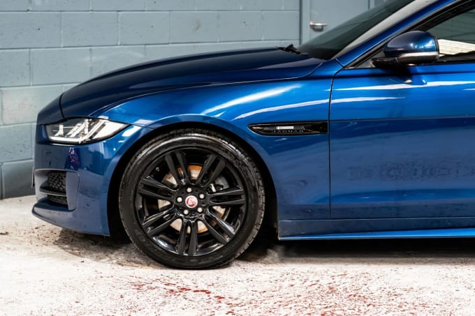2025 Jaguar Xe