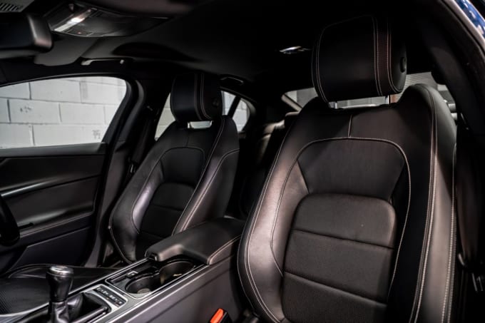 2025 Jaguar Xe