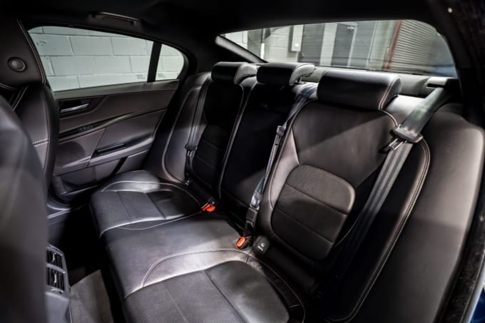 2025 Jaguar Xe