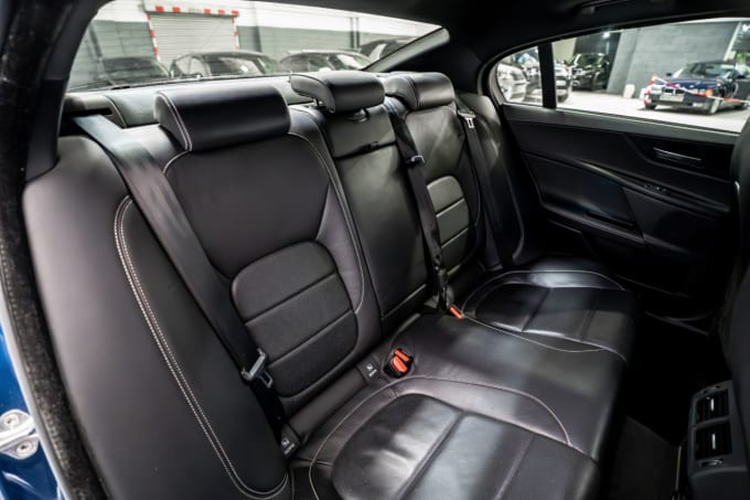 2025 Jaguar Xe