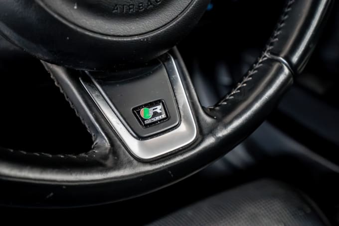 2025 Jaguar Xe
