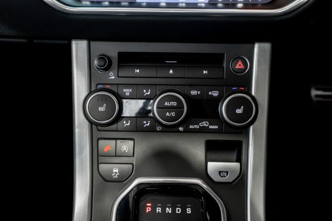 2025 Land Rover Range Rover Evoque