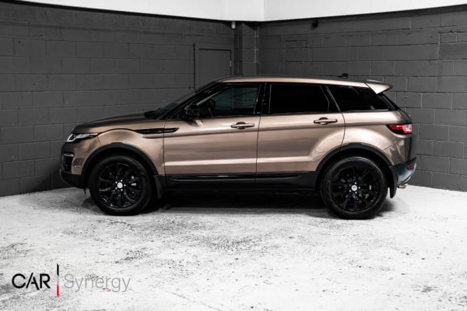 2025 Land Rover Range Rover Evoque