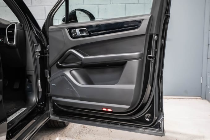 2025 Porsche Cayenne