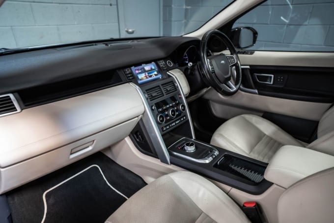 2025 Land Rover Discovery Sport