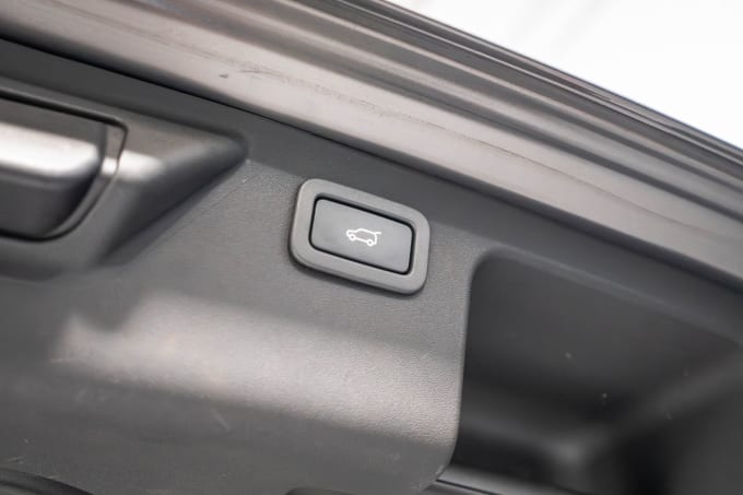 2025 Land Rover Discovery Sport