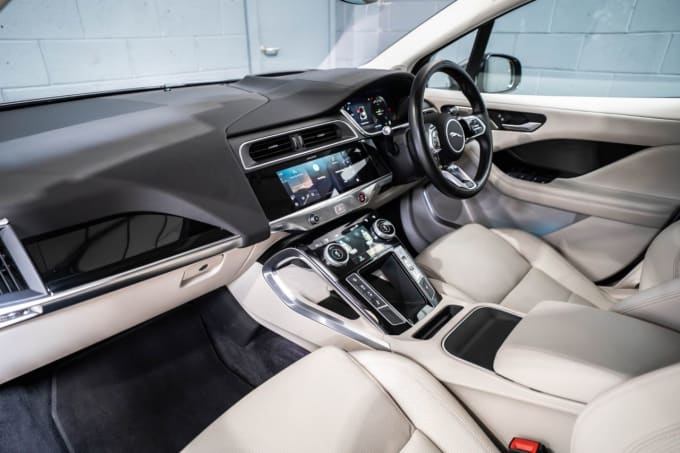 2025 Jaguar I-pace