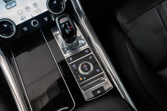 2025 Land Rover Range Rover Sport