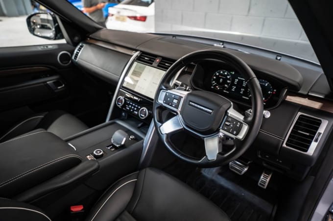 2025 Land Rover Discovery