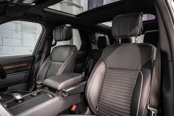 2025 Land Rover Discovery
