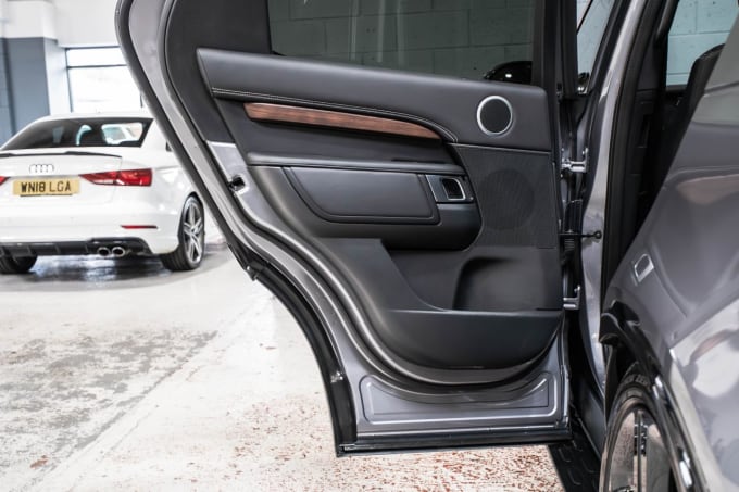 2025 Land Rover Discovery