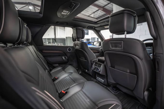 2025 Land Rover Discovery