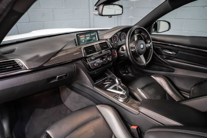 2025 BMW M4