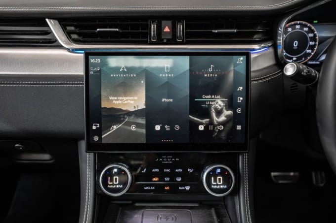 2025 Jaguar F-pace