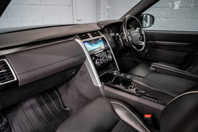 2025 Land Rover Discovery