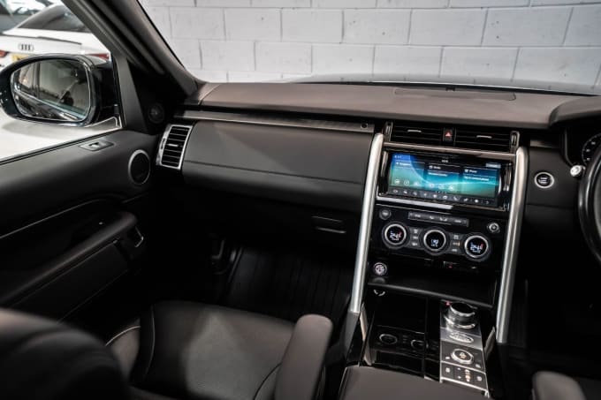 2025 Land Rover Discovery