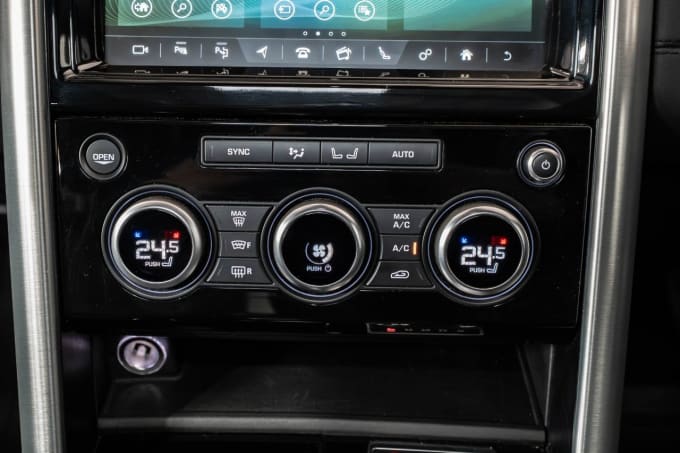 2025 Land Rover Discovery