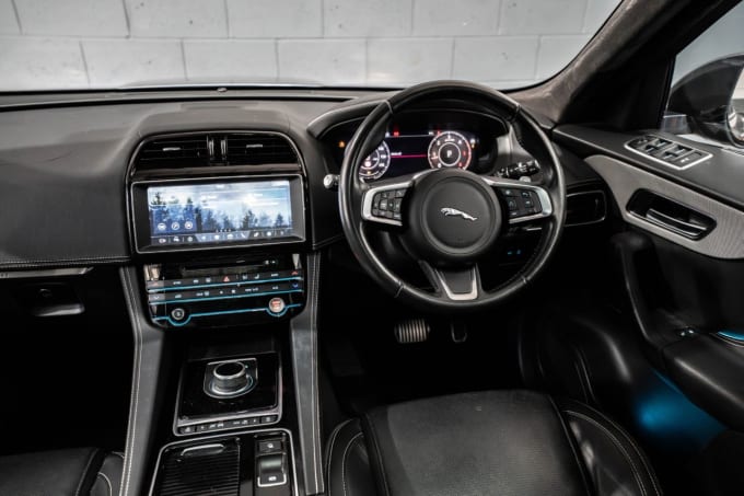 2025 Jaguar F-pace