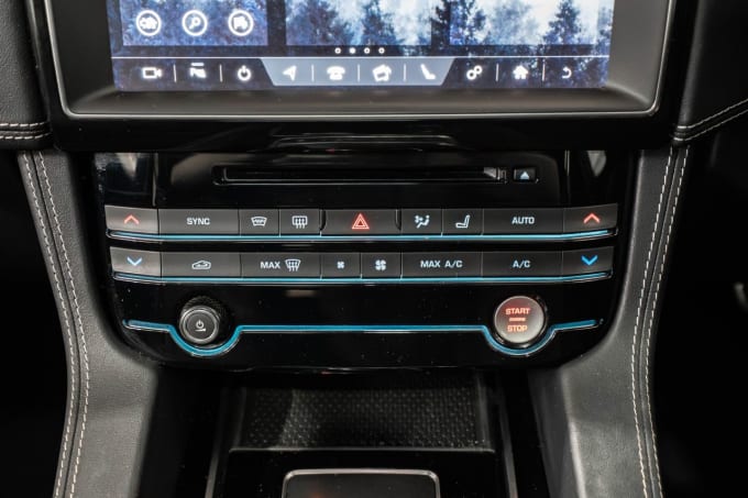 2025 Jaguar F-pace