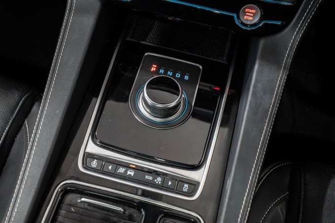 2025 Jaguar F-pace