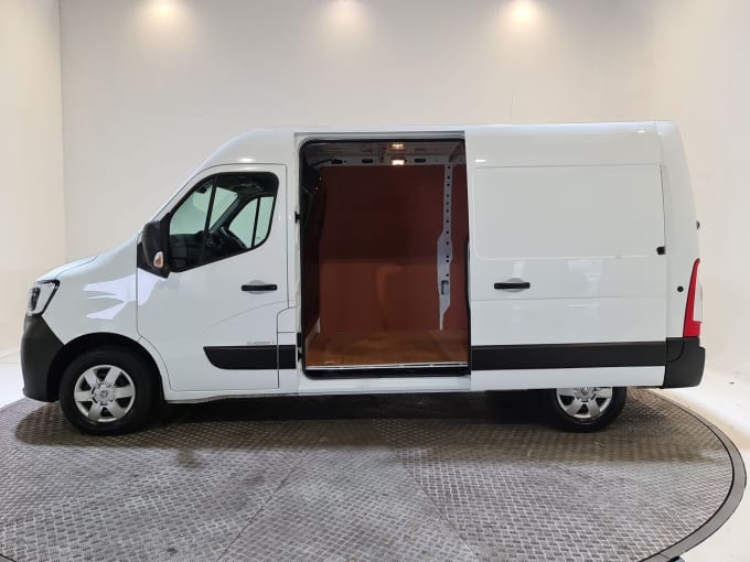 2021 Renault Master