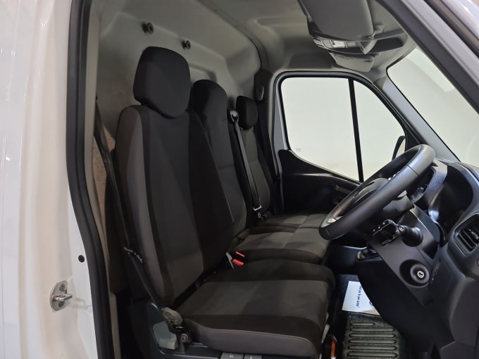 2021 Renault Master