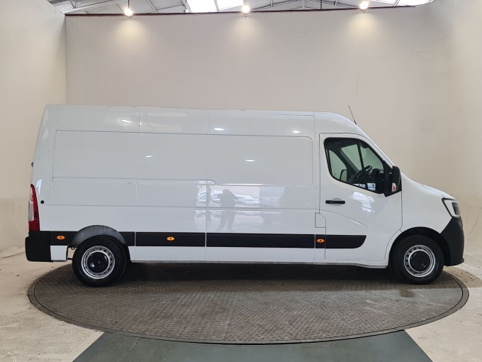 2024 Renault Master