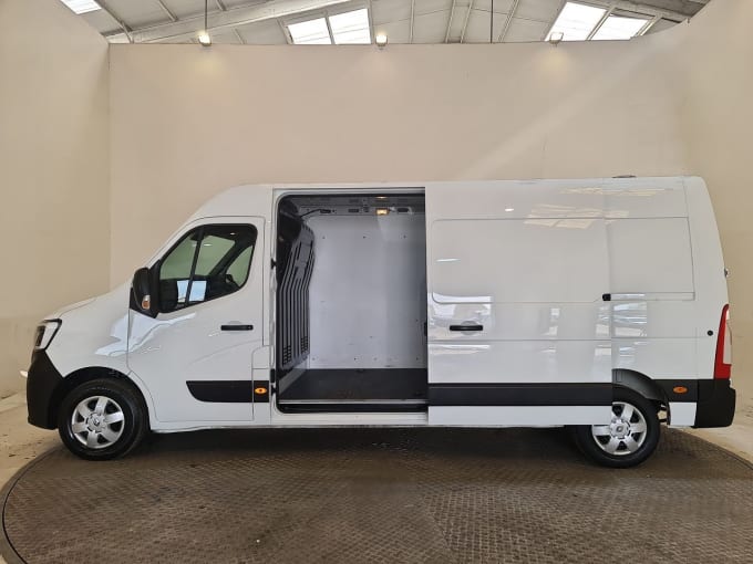 2024 Renault Master