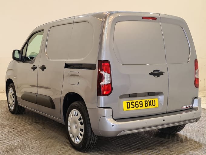 2024 Vauxhall Combo