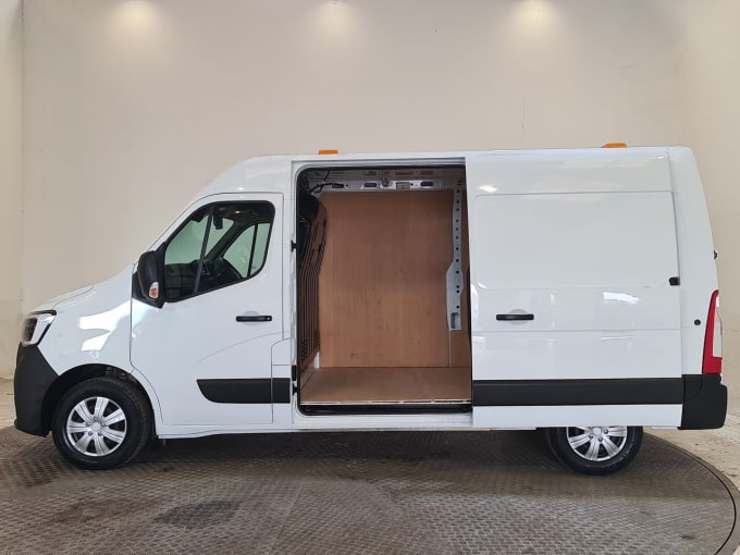 2024 Renault Master