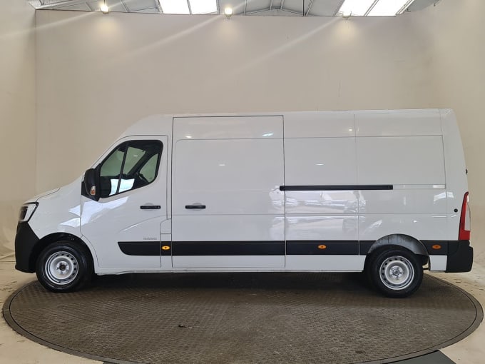 2024 Renault Master