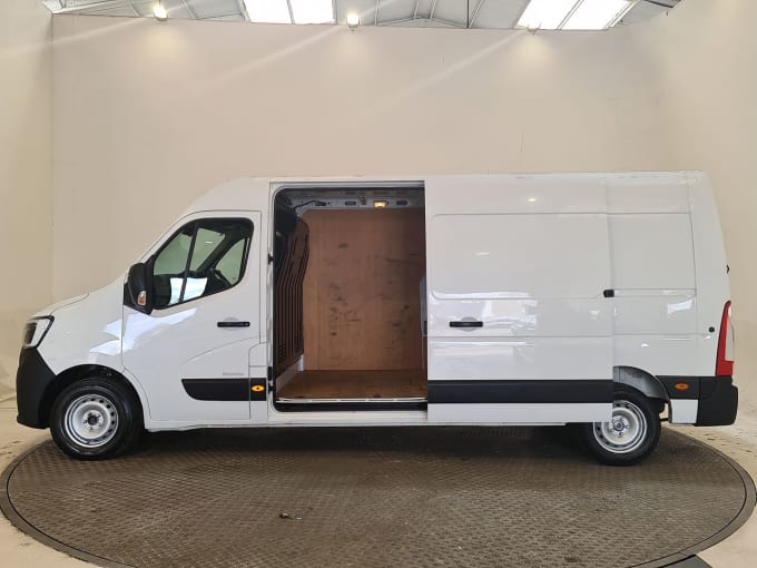 2024 Renault Master