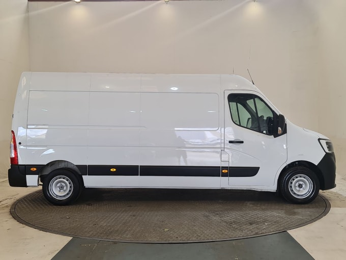 2024 Renault Master