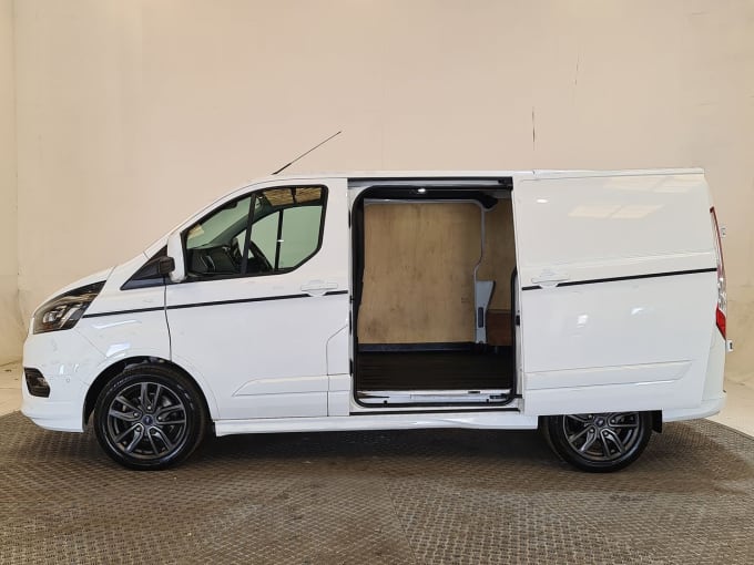 2024 Ford Transit Custom