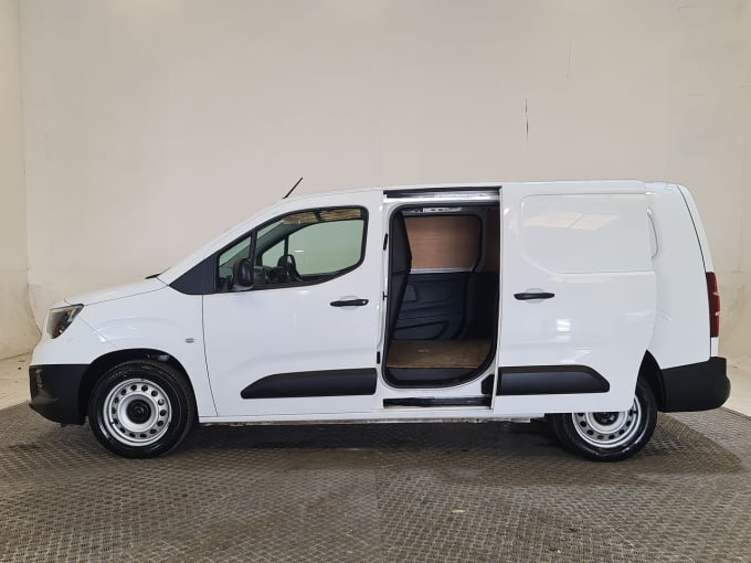 2025 Vauxhall Combo