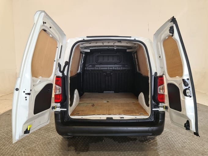 2025 Vauxhall Combo