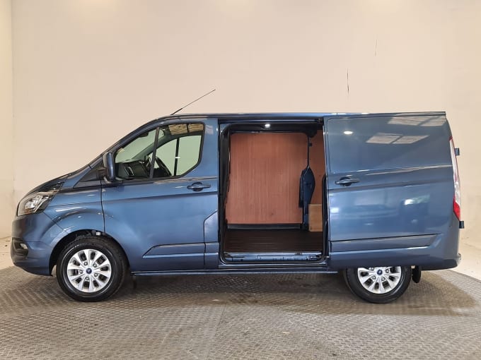 2024 Ford Transit Custom