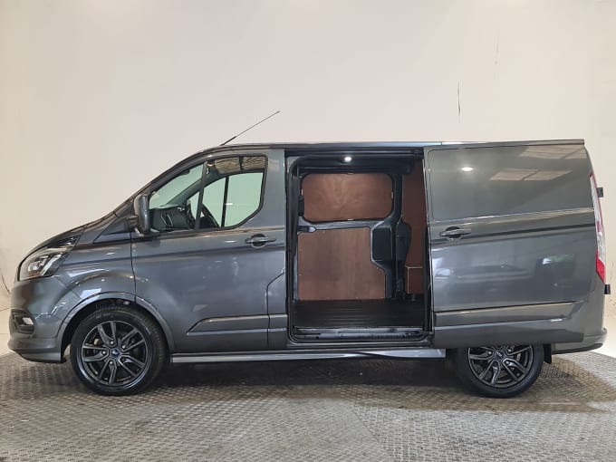 2024 Ford Transit Custom