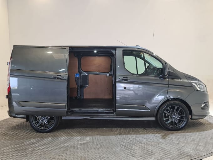 2024 Ford Transit Custom