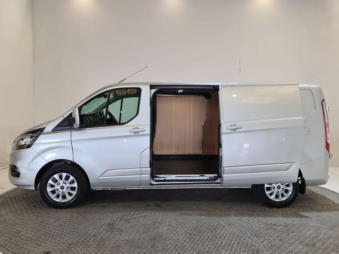 2024 Ford Transit Custom