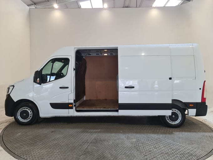 2024 Renault Master