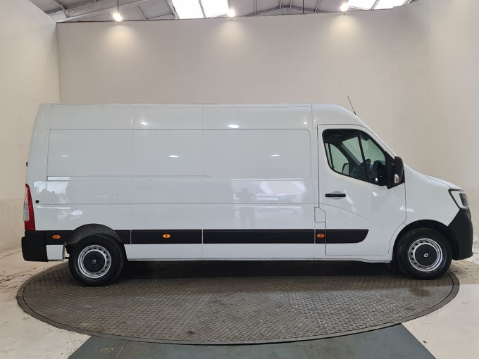 2024 Renault Master