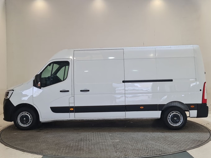 2024 Renault Master