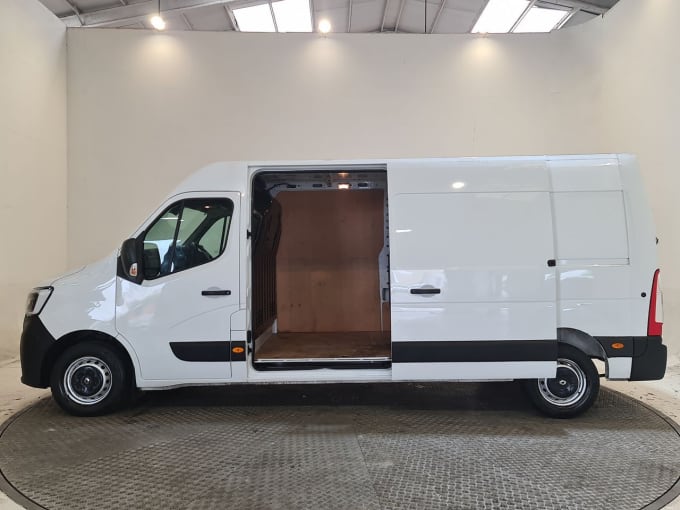 2024 Renault Master