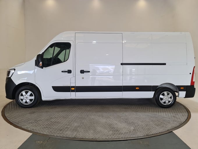 2024 Renault Master