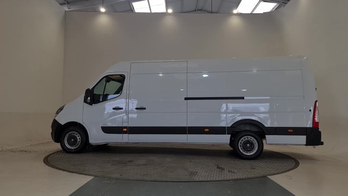 2024 Vauxhall Movano