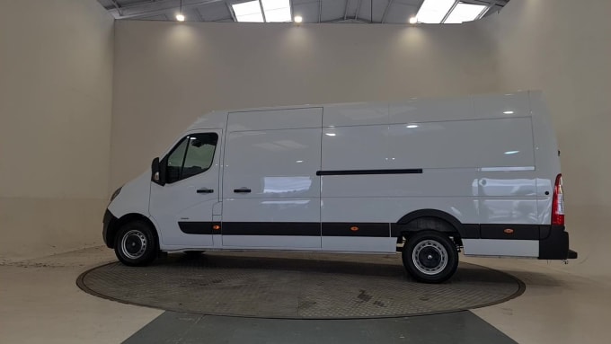 2024 Vauxhall Movano